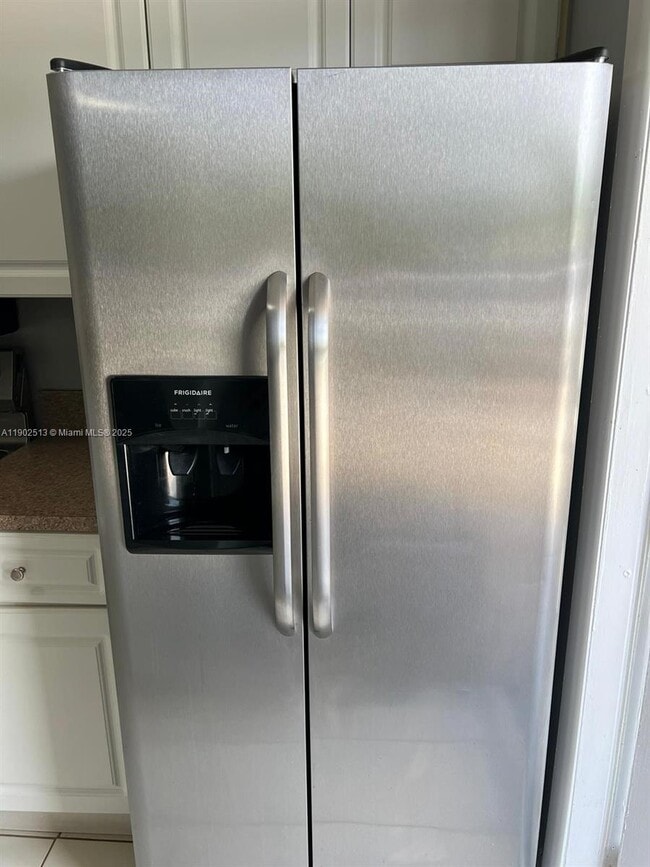 30 E 12th St in Hialeah, FL - Building Photo - Building Photo