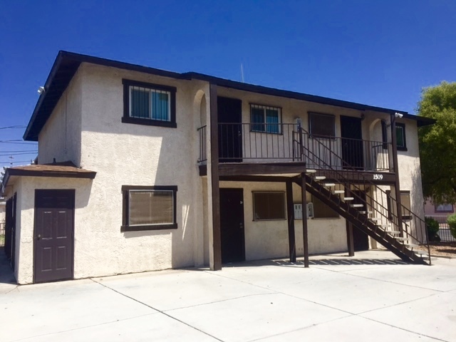 1509 Cobb Ln in Las Vegas, NV - Foto de edificio