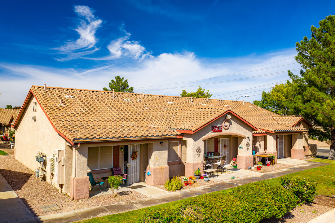 Henderson Manor in Henderson, NV - Building Photo