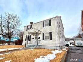 160 Oakland Pl in Stratford, CT - Building Photo