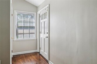 2762 Dresden Dr in Atlanta, GA - Building Photo - Building Photo