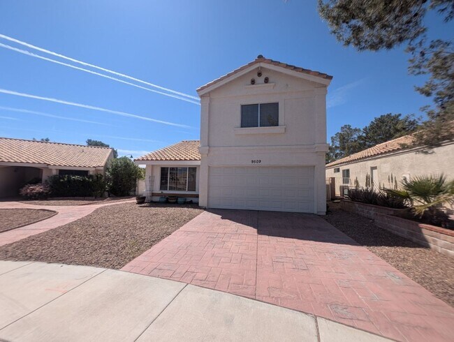9509 Lazy River Dr in Las Vegas, NV - Building Photo - Building Photo