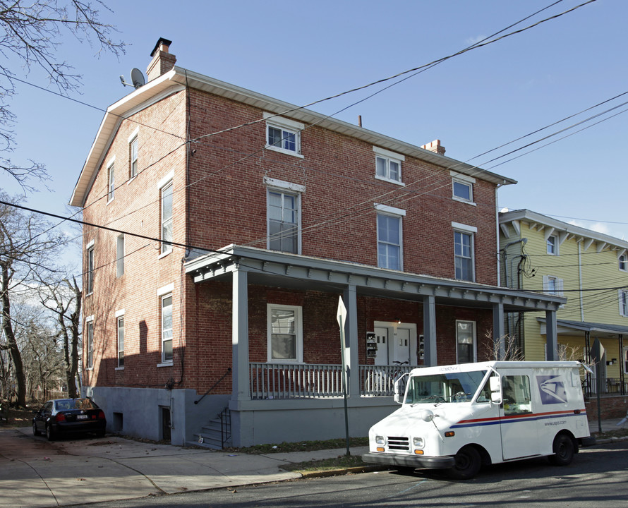 88 Harvey St in New Brunswick, NJ - Building Photo