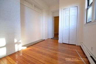 15 Park Vale Ave, Unit 2 in Boston, MA - Foto de edificio - Building Photo