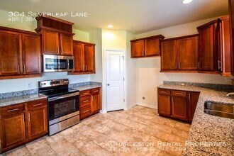 304 Silverleaf Ln in Moncks Corner, SC - Building Photo - Building Photo