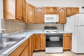 1014 Railroad Ave in Phillipsburg, NJ - Building Photo - Building Photo