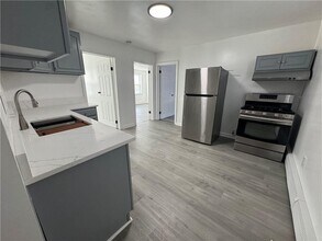 93 Stanton St in Providence, RI - Building Photo - Building Photo