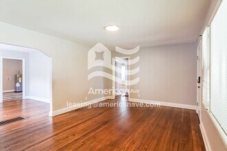 7530 5th Ave S in Birmingham, AL - Foto de edificio - Building Photo
