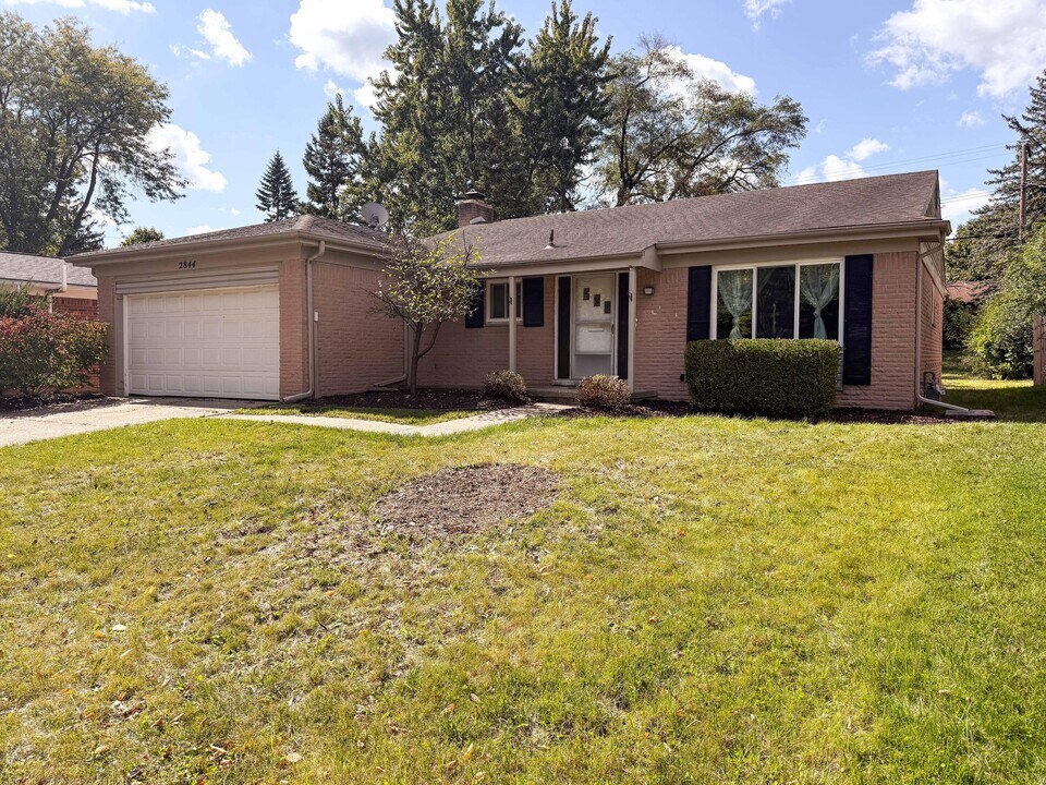 2844 Renfrew St in Ann Arbor, MI - Building Photo