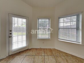 1601 Oak Pl Ct in Pearland, TX - Foto de edificio - Building Photo