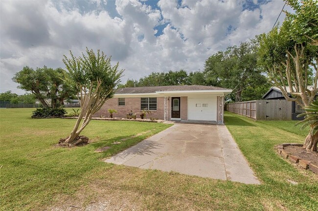 property at 2569 Cliff Dr