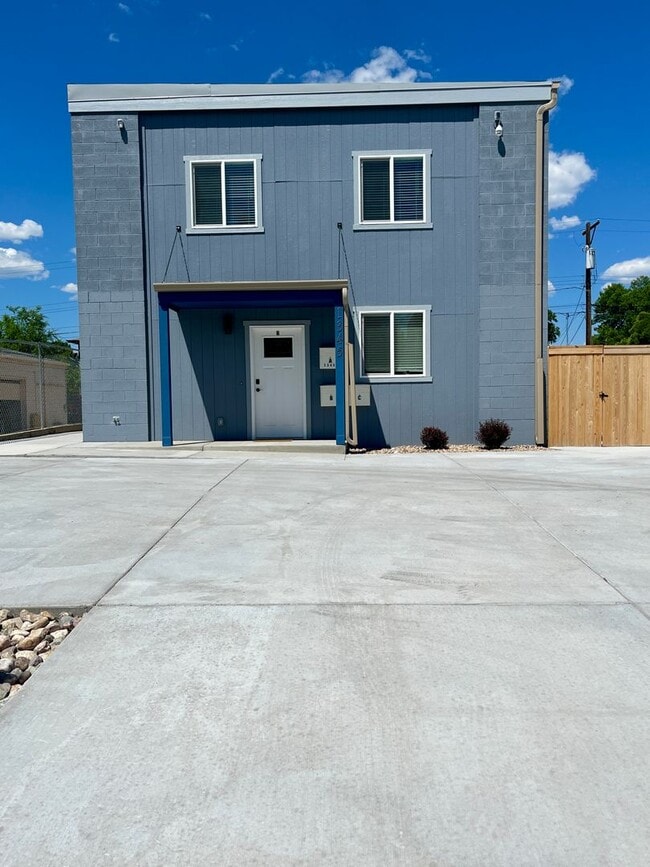 1345 Coffman St