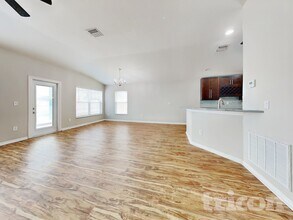 14214 Edinburgh Moor Dr in Wimauma, FL - Foto de edificio - Building Photo