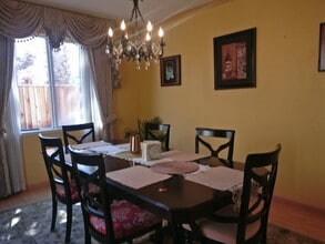 15563 Harbor Way in San Leandro, CA - Building Photo - Building Photo