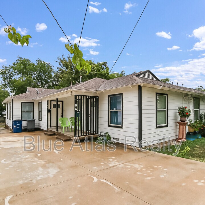 1104 S Gilpin Ave in Dallas, TX - Building Photo