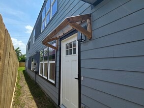 4702 Baton Rouge St in Houston, TX - Building Photo - Building Photo