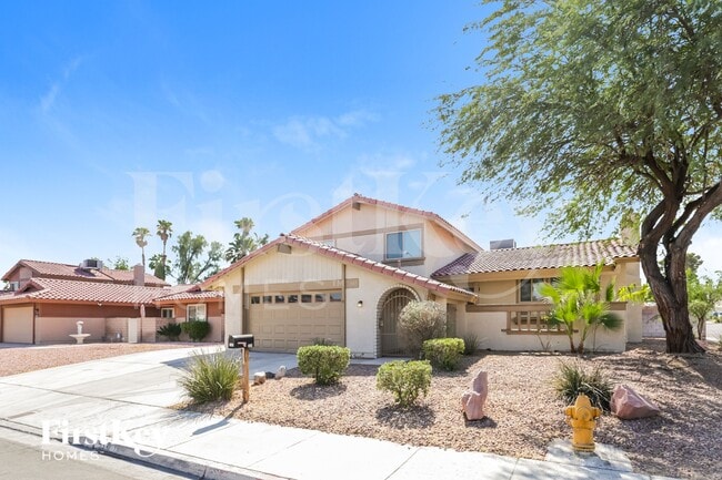 5341 Supai Dr in Las Vegas, NV - Foto de edificio - Building Photo