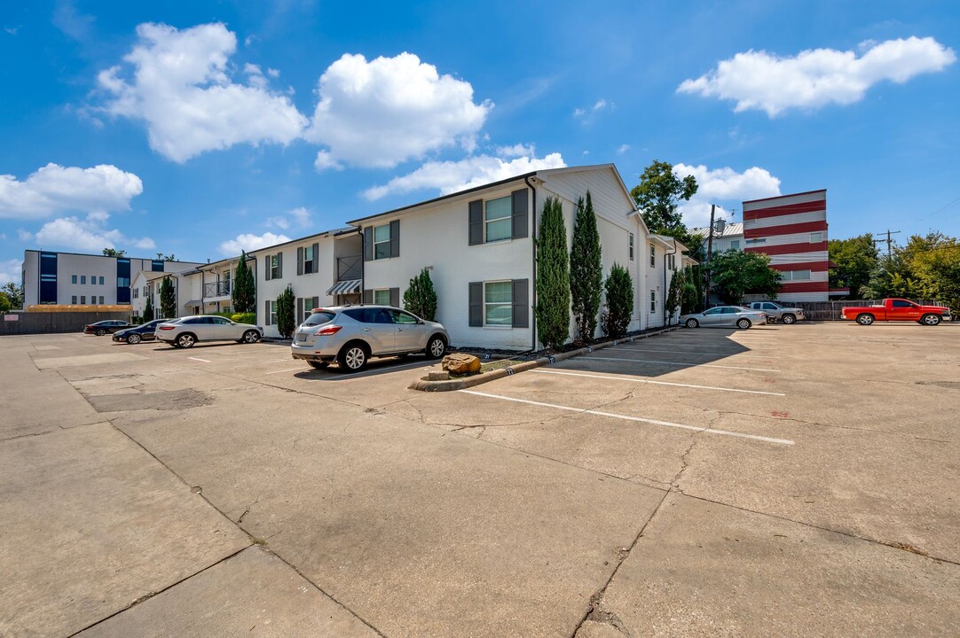 4633 Fairmount St in Dallas, TX - Building Photo