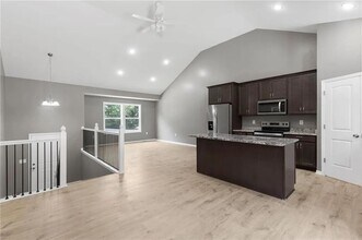 135 Cedar Ct in Warrensburg, MO - Building Photo - Building Photo