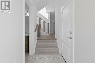 643 Lemay Grv in Peterborough, ON - Building Photo - Building Photo