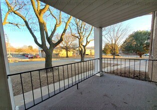 780 Russell Rd in Waterloo, IA - Building Photo - Building Photo