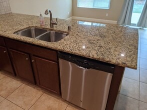 6225 E Farrin Ave in Fresno, CA - Building Photo - Building Photo