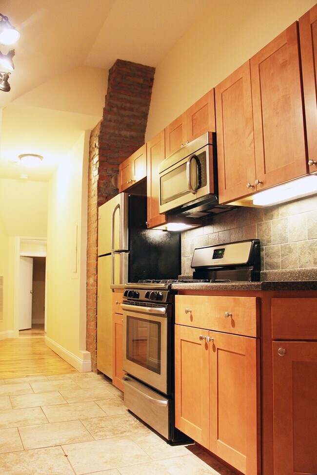 162 North St in Burlington, VT - Building Photo - Building Photo