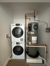 199 Gardner St, Unit 201 in Boston, MA - Building Photo - Building Photo