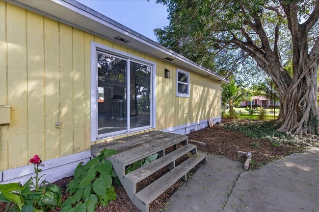 property at 117 NE 8th St