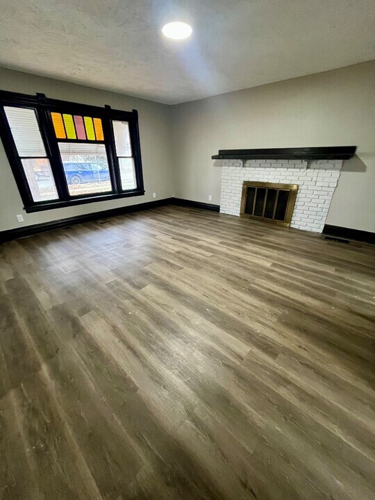 2114 Ave G in Council Bluffs, IA - Building Photo