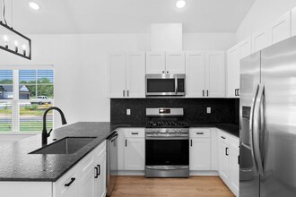 8811 Cantera Dr in Fort Smith, AR - Building Photo - Building Photo