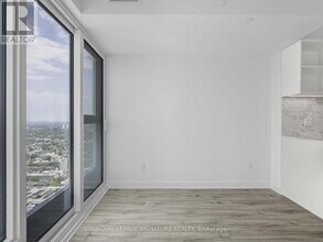 252-5252 Church St in Toronto, ON - Building Photo - Building Photo