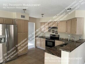 925 S Scallop Dr in Gilbert, AZ - Building Photo - Building Photo