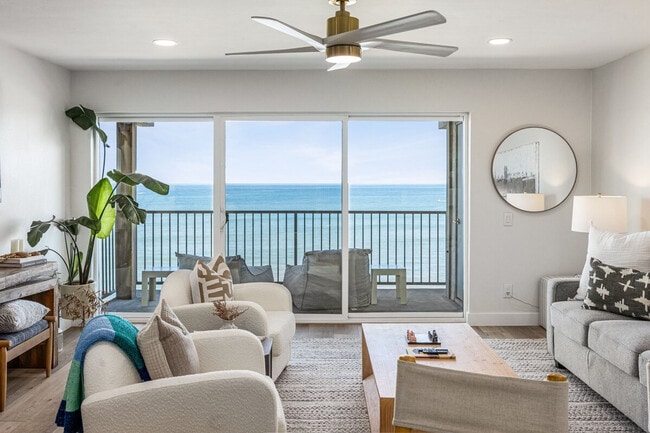 145 S Shore Dr in Solana Beach, CA - Building Photo - Building Photo