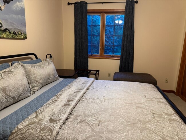 7598 Ashlind Cir, Unit In-law suite