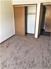 831 E Jefferson St - 6