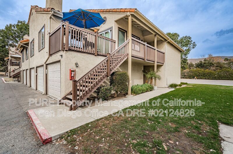 7704 Caminito Tingo in Carlsbad, CA - Building Photo