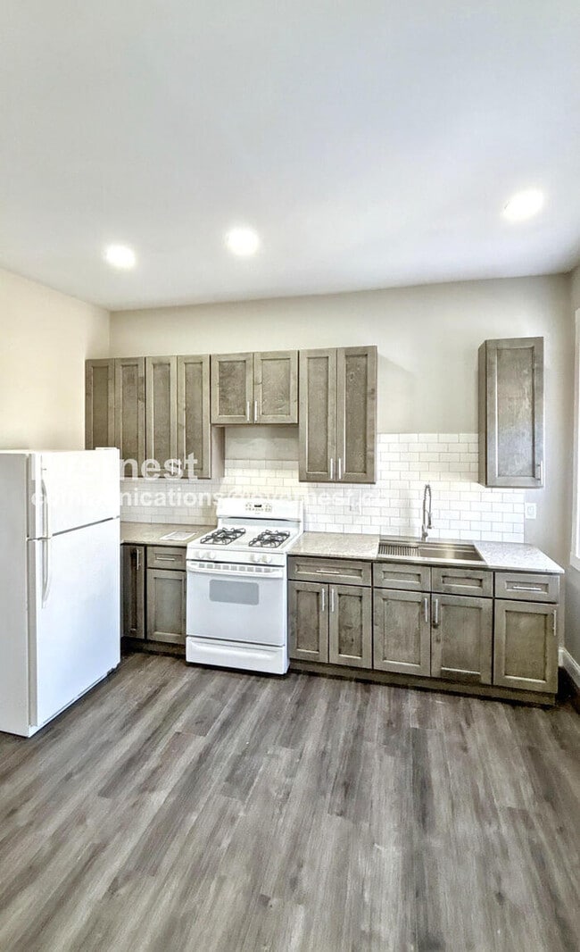 property at 7621 Virginia Ave