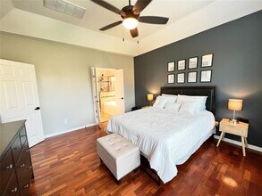 10806 Summer Meadows Ct in Houston, TX - Foto de edificio - Building Photo