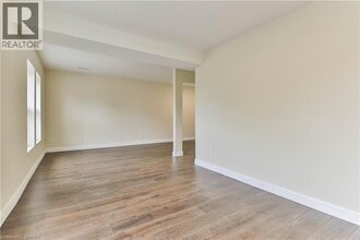 321 Dalhousie St in Brantford, ON - Building Photo - Building Photo