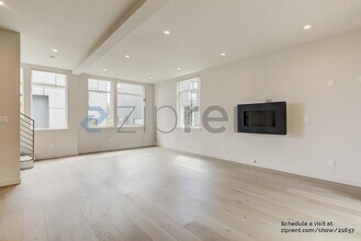 718 N 49th St in Seattle, WA - Building Photo - Building Photo