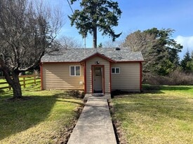 9178 NW Seal Rock St in Seal Rock, OR - Building Photo