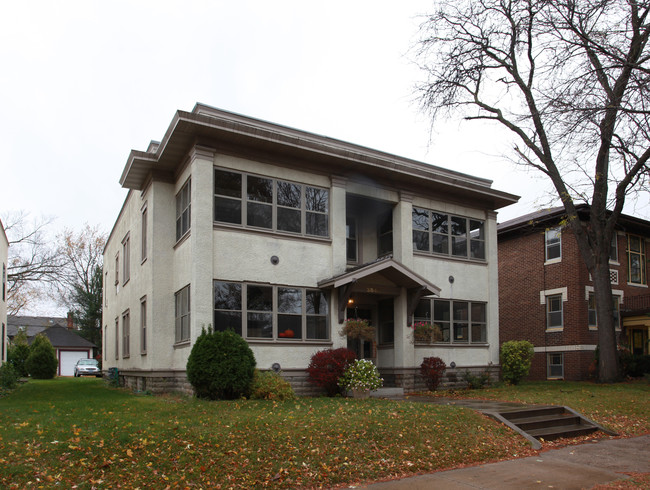 3846 Grand Ave S in Minneapolis, MN - Foto de edificio - Building Photo