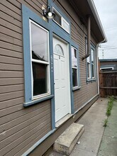 2604 Newton-Unit -2604 Newton Ave unit D in San Diego, CA - Building Photo - Building Photo