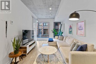 60 Colborne St in Toronto, ON - Building Photo