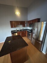 1511 Main St in Worcester, MA - Building Photo