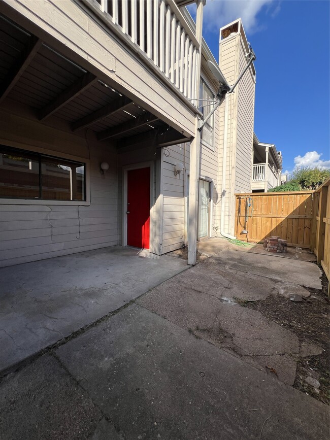 property at 9522 Pagewood Ln