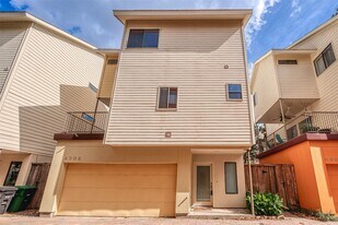 4305 Eigel St in Houston, TX - Building Photo