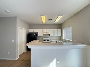 9312 Straw Hays St in Las Vegas, NV - Building Photo - Building Photo