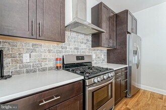 2332 Ellsworth St in Philadelphia, PA - Building Photo - Building Photo